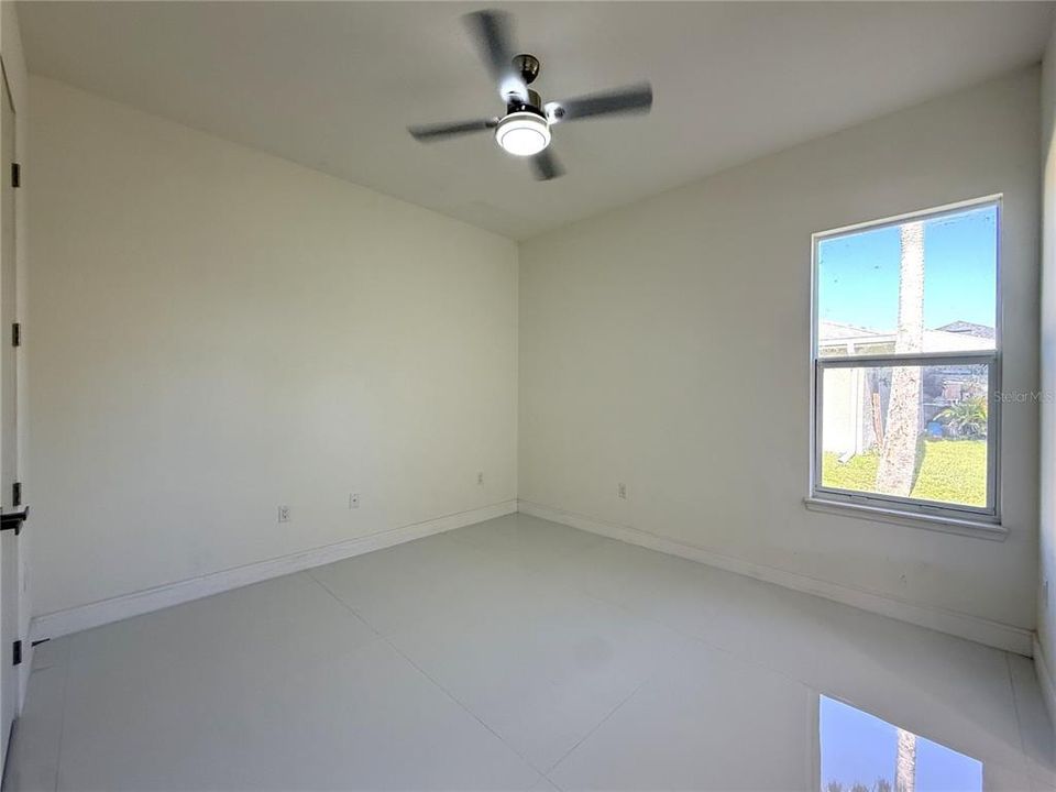 For Sale: $389,900 (4 beds, 3 baths, 2759 Square Feet)