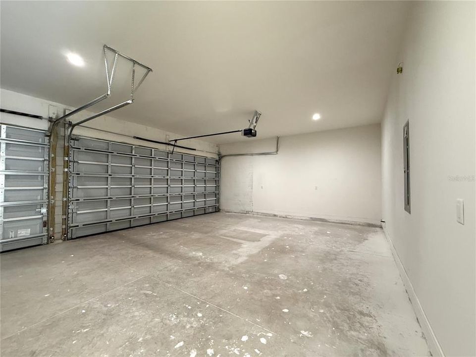 For Sale: $389,900 (4 beds, 3 baths, 2759 Square Feet)