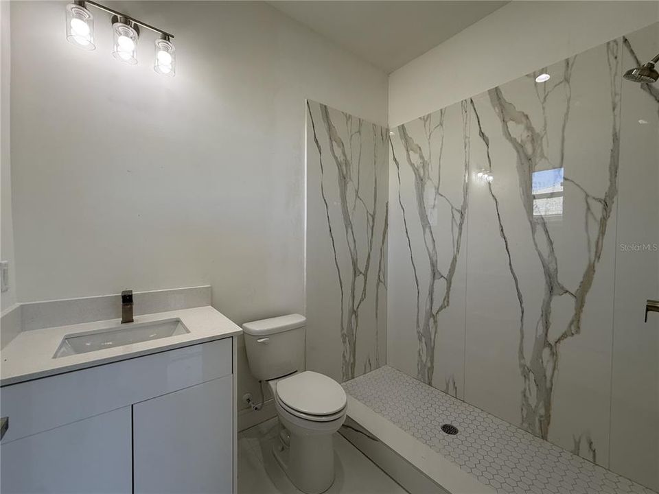 For Sale: $389,900 (4 beds, 3 baths, 2759 Square Feet)