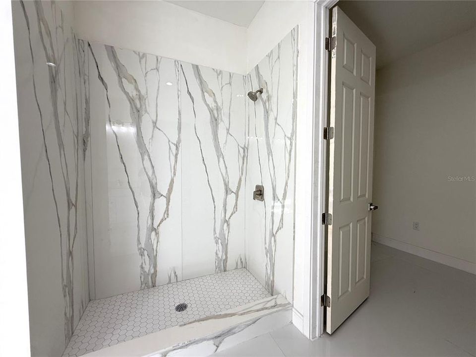 For Sale: $389,900 (4 beds, 3 baths, 2759 Square Feet)