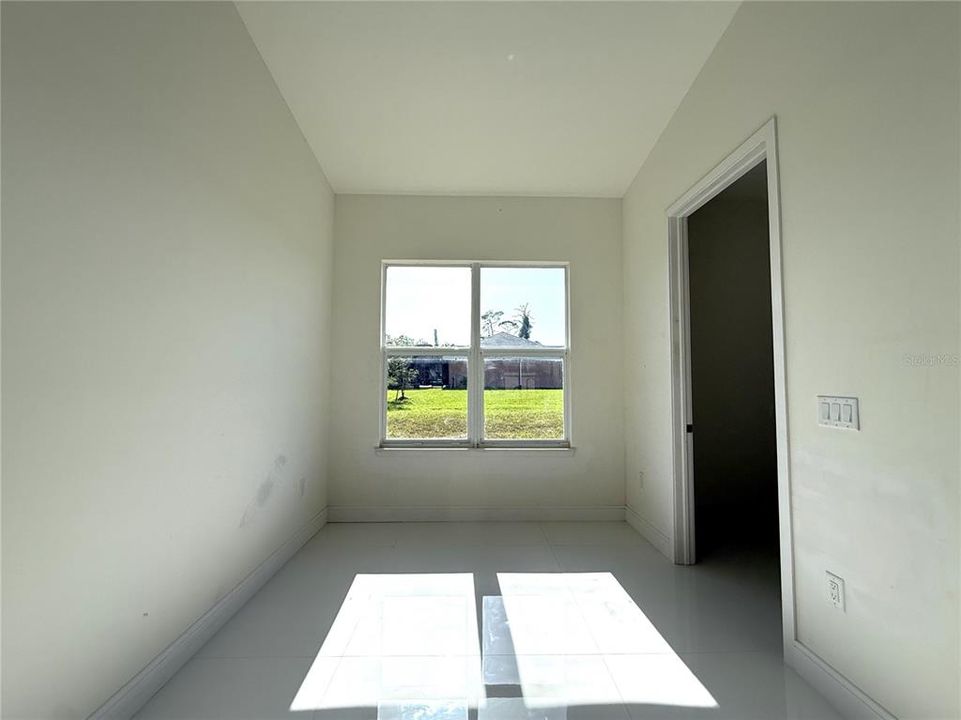 For Sale: $389,900 (4 beds, 3 baths, 2759 Square Feet)