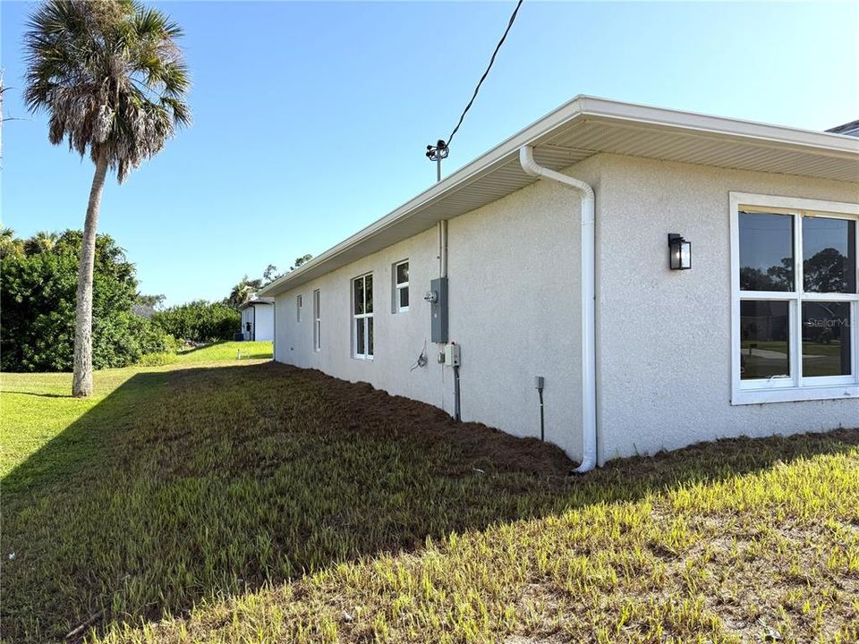 For Sale: $389,900 (4 beds, 3 baths, 2759 Square Feet)