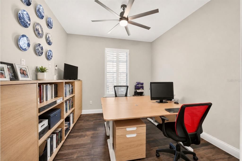 For Sale: $999,000 (3 beds, 3 baths, 2601 Square Feet)
