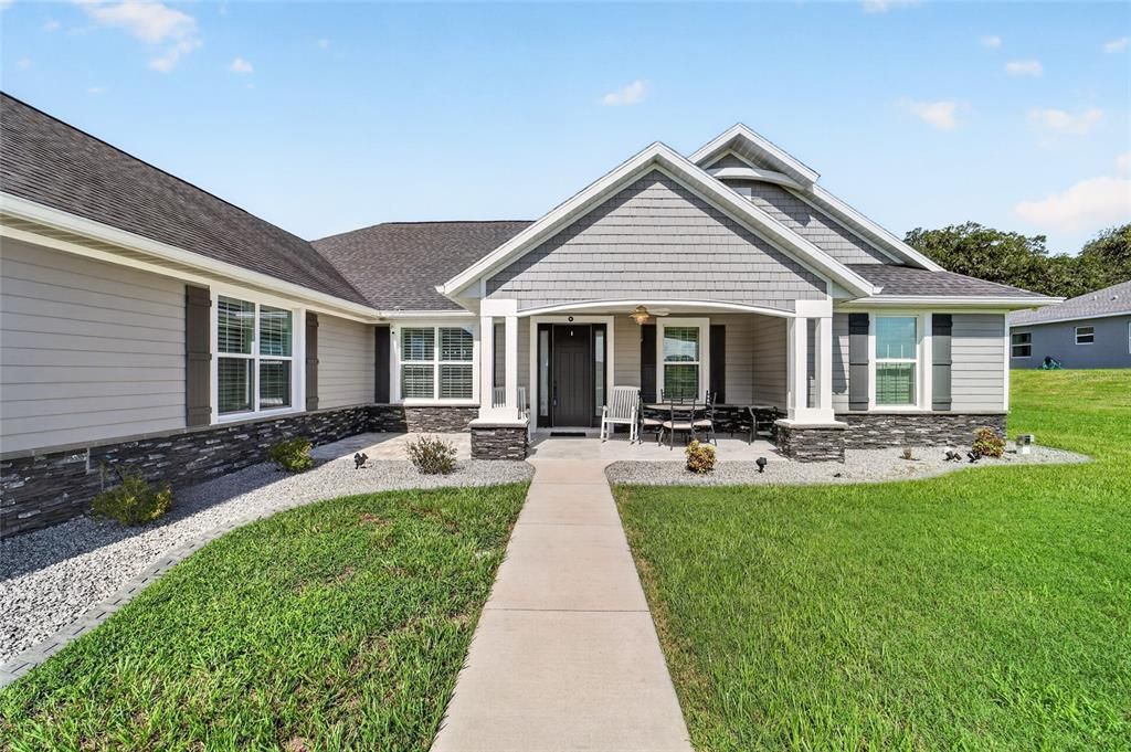 For Sale: $999,000 (3 beds, 3 baths, 2601 Square Feet)