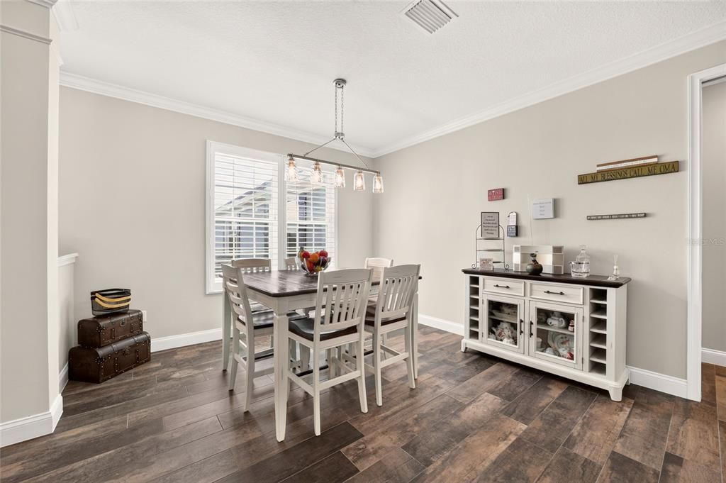 For Sale: $999,000 (3 beds, 3 baths, 2601 Square Feet)