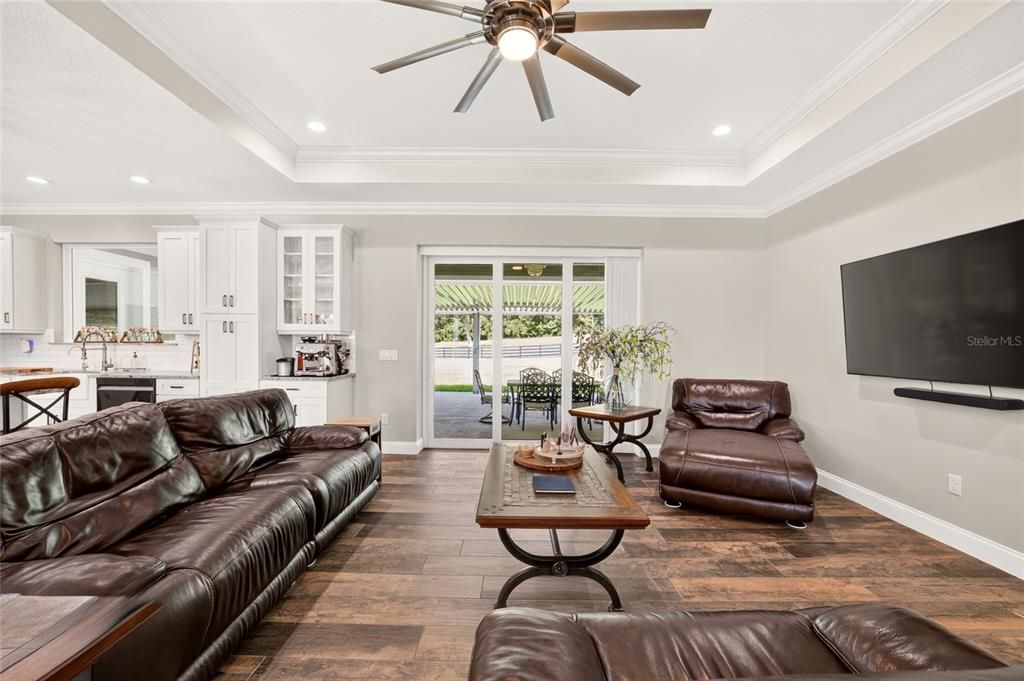 For Sale: $999,000 (3 beds, 3 baths, 2601 Square Feet)
