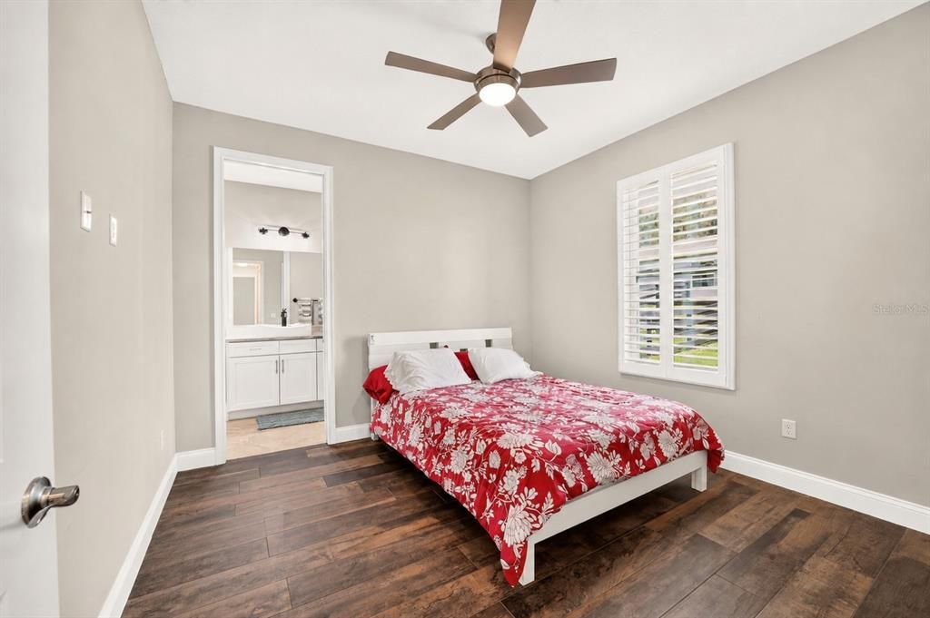 For Sale: $999,000 (3 beds, 3 baths, 2601 Square Feet)