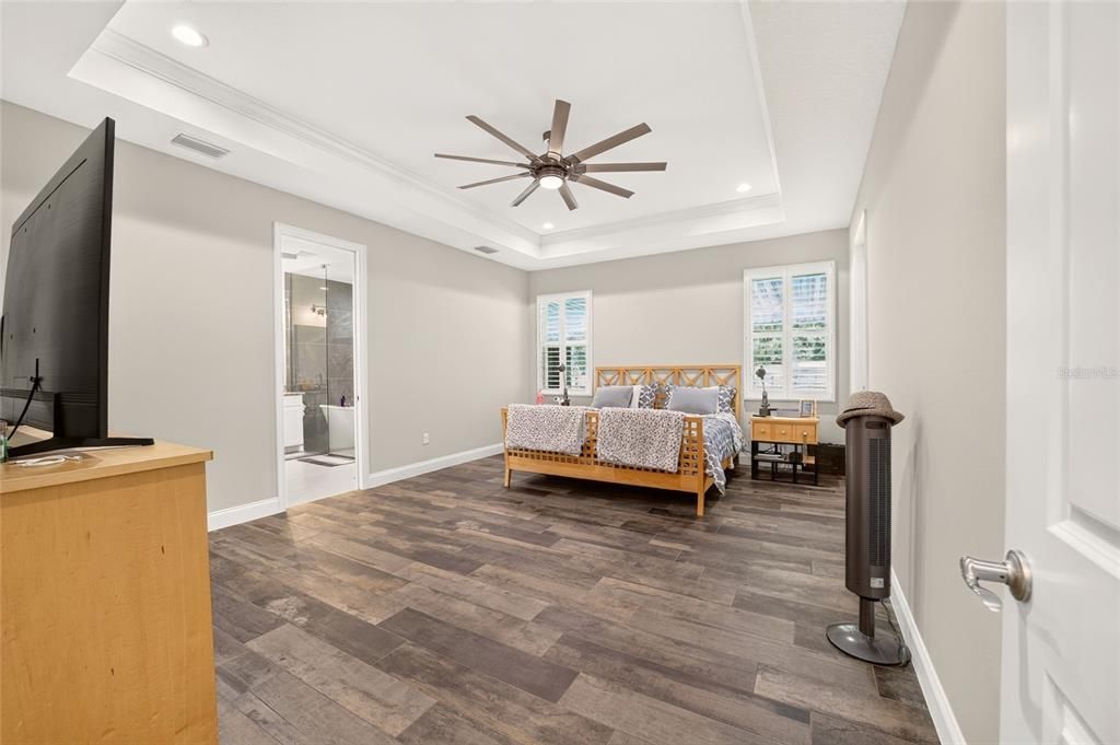 For Sale: $999,000 (3 beds, 3 baths, 2601 Square Feet)