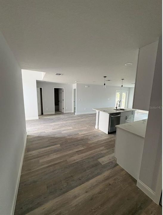 For Sale: $257,000 (3 beds, 1 baths, 1192 Square Feet)