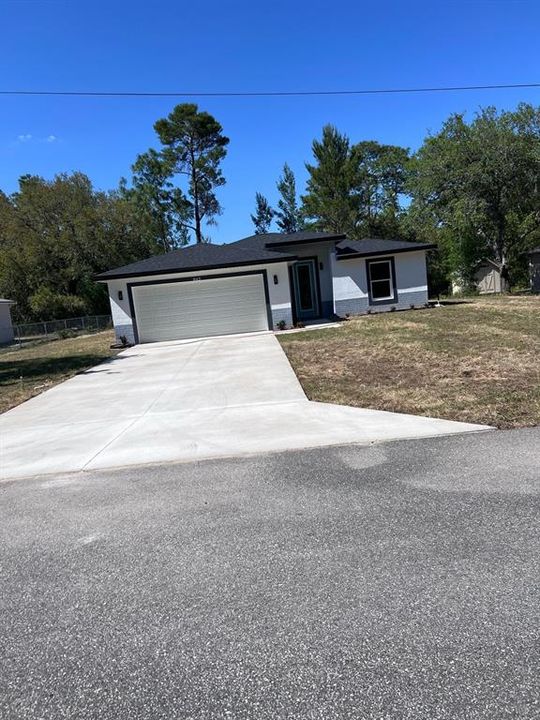 For Sale: $257,000 (3 beds, 1 baths, 1192 Square Feet)