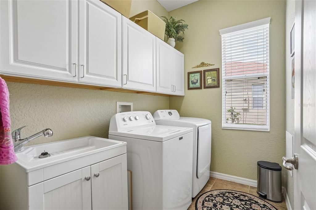 For Sale: $320,000 (3 beds, 2 baths, 1508 Square Feet)