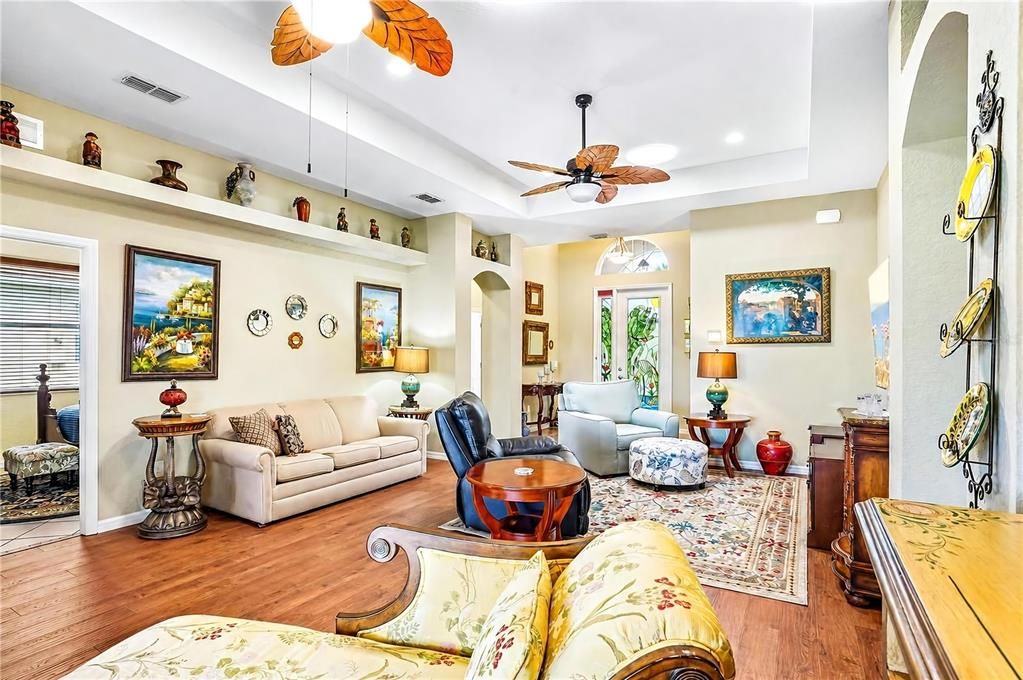 For Sale: $320,000 (3 beds, 2 baths, 1508 Square Feet)