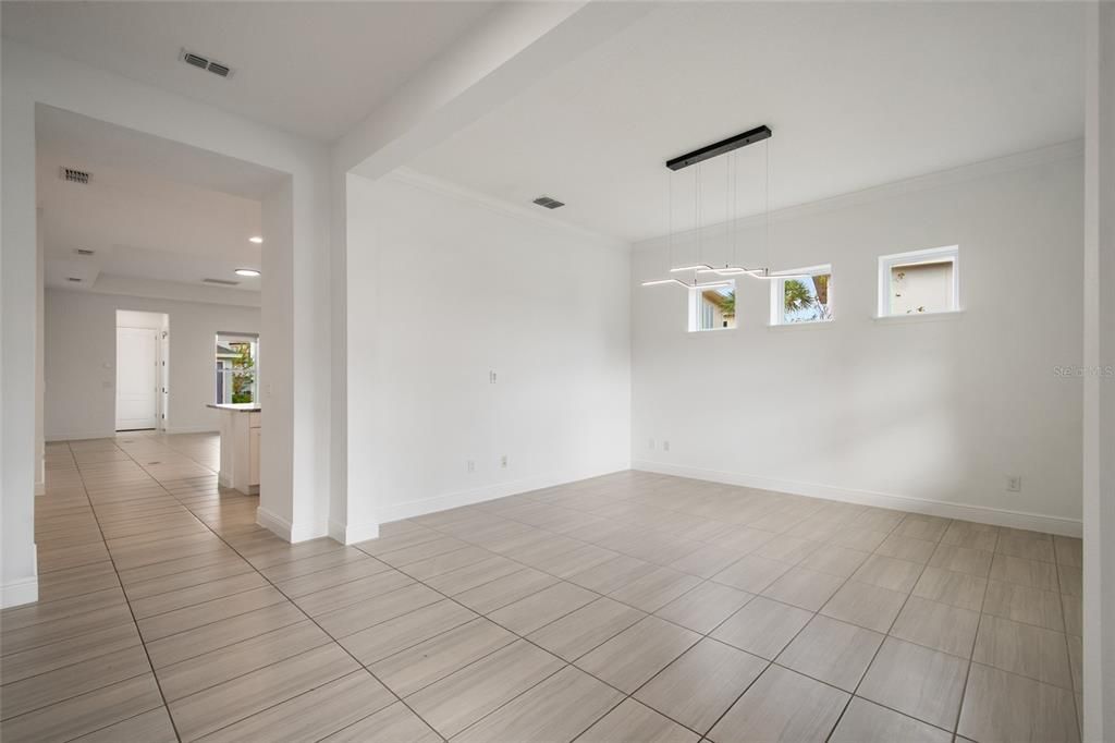 En Renta: $3,700 (3 camas, 2 baños, 2098 Pies cuadrados)