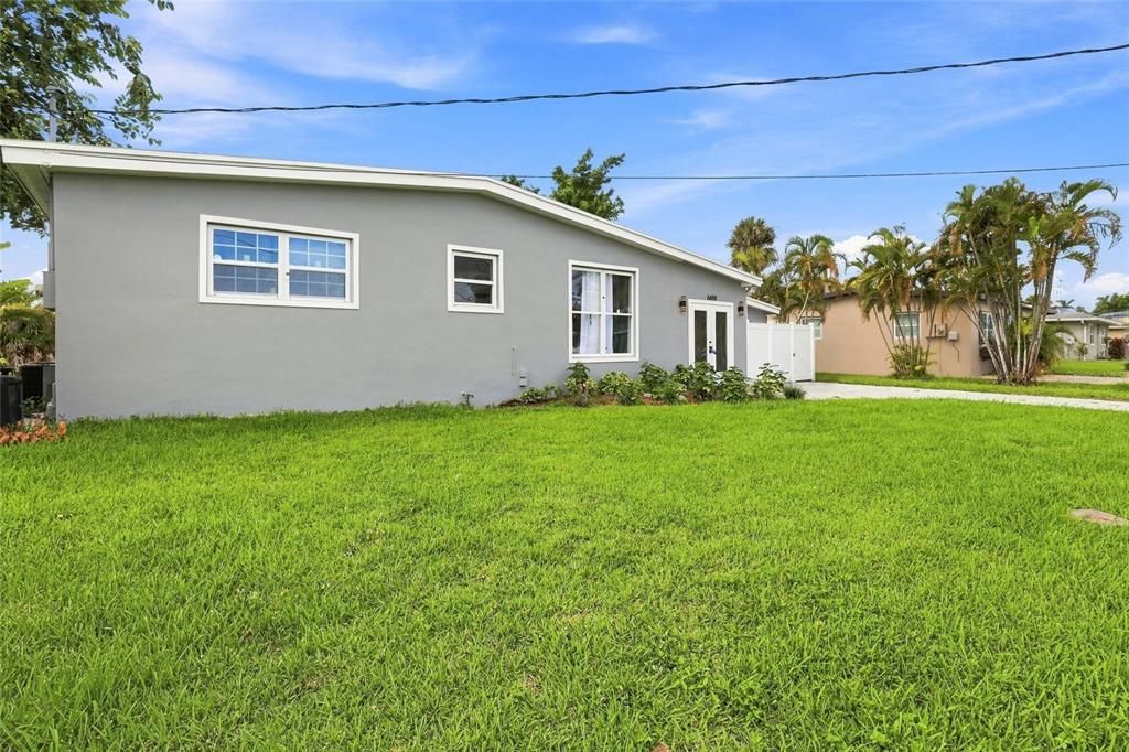 For Sale: $375,000 (3 beds, 2 baths, 1608 Square Feet)