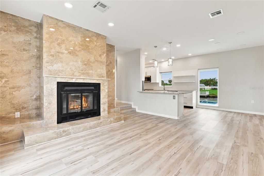 For Sale: $375,000 (3 beds, 2 baths, 1608 Square Feet)