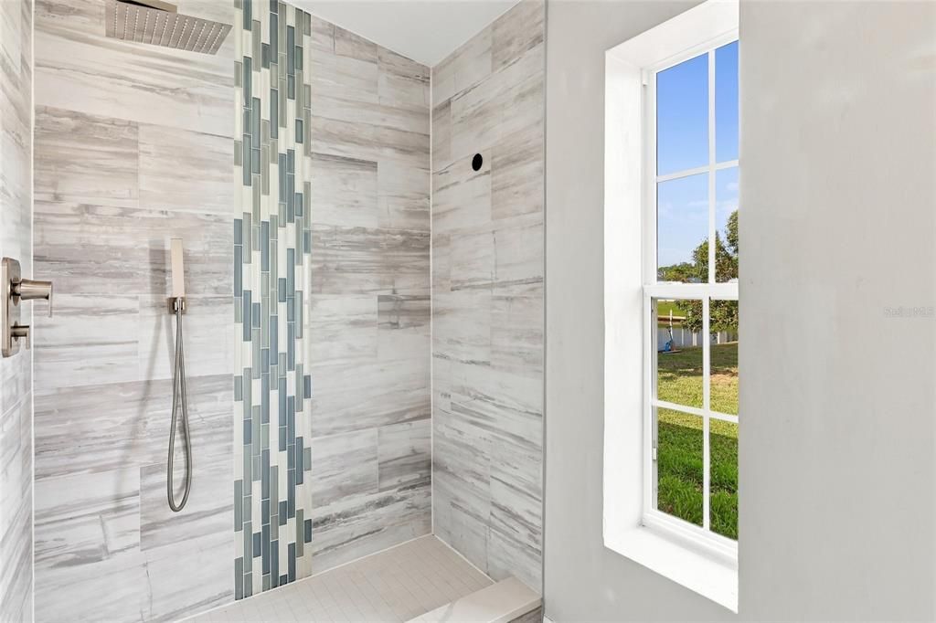 For Sale: $375,000 (3 beds, 2 baths, 1608 Square Feet)