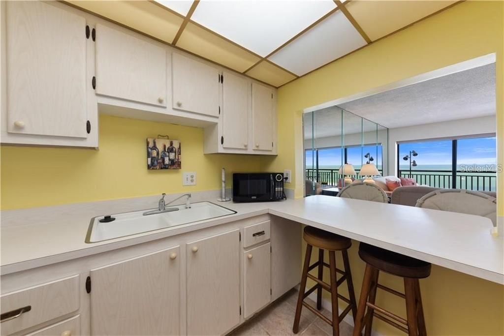 For Rent: $2,350 (0 beds, 1 baths, 625 Square Feet)