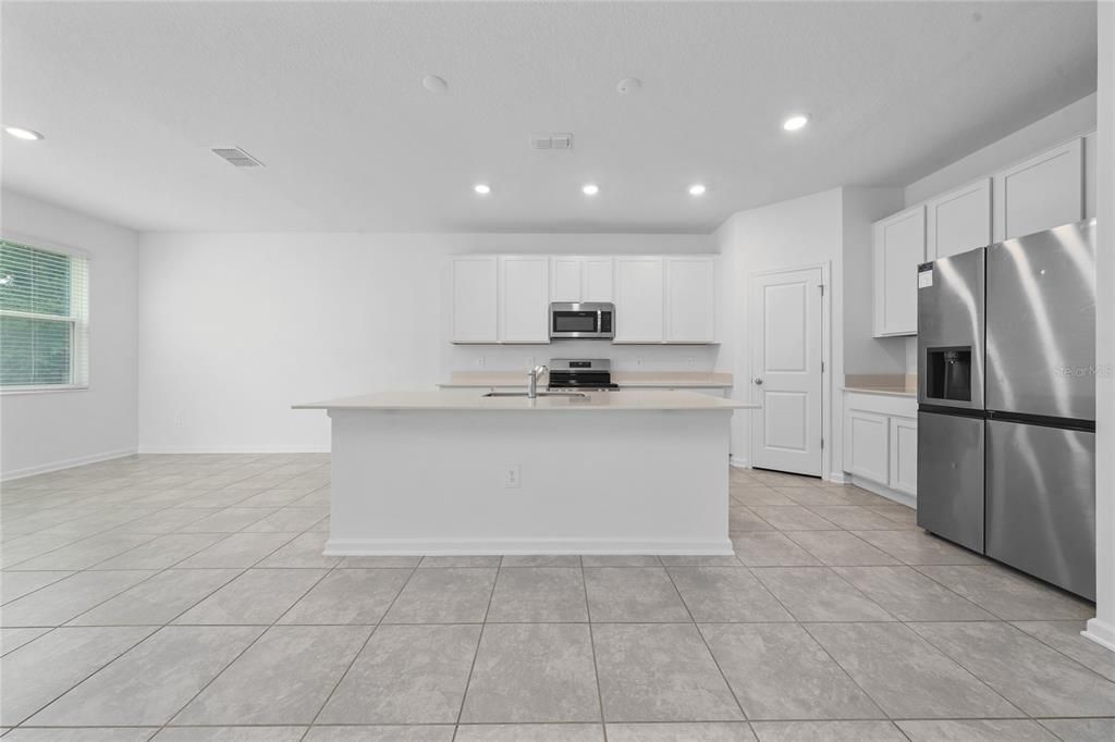 For Sale: $415,000 (4 beds, 2 baths, 2357 Square Feet)