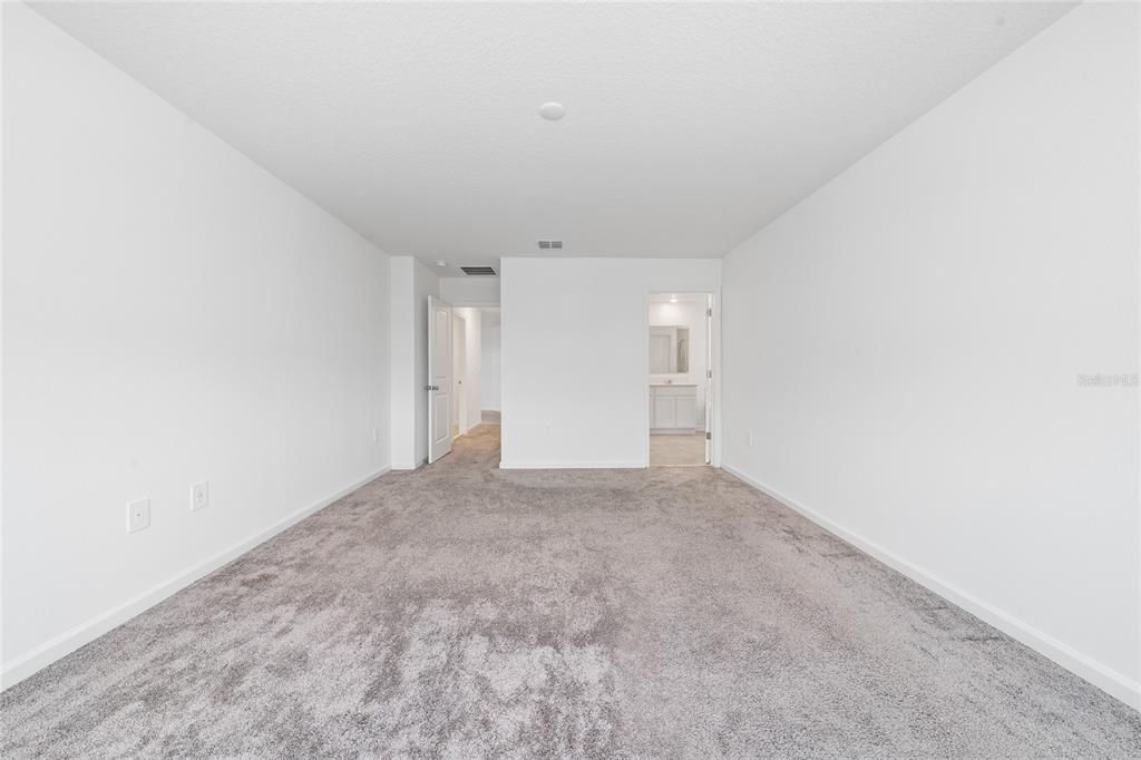 For Sale: $415,000 (4 beds, 2 baths, 2357 Square Feet)