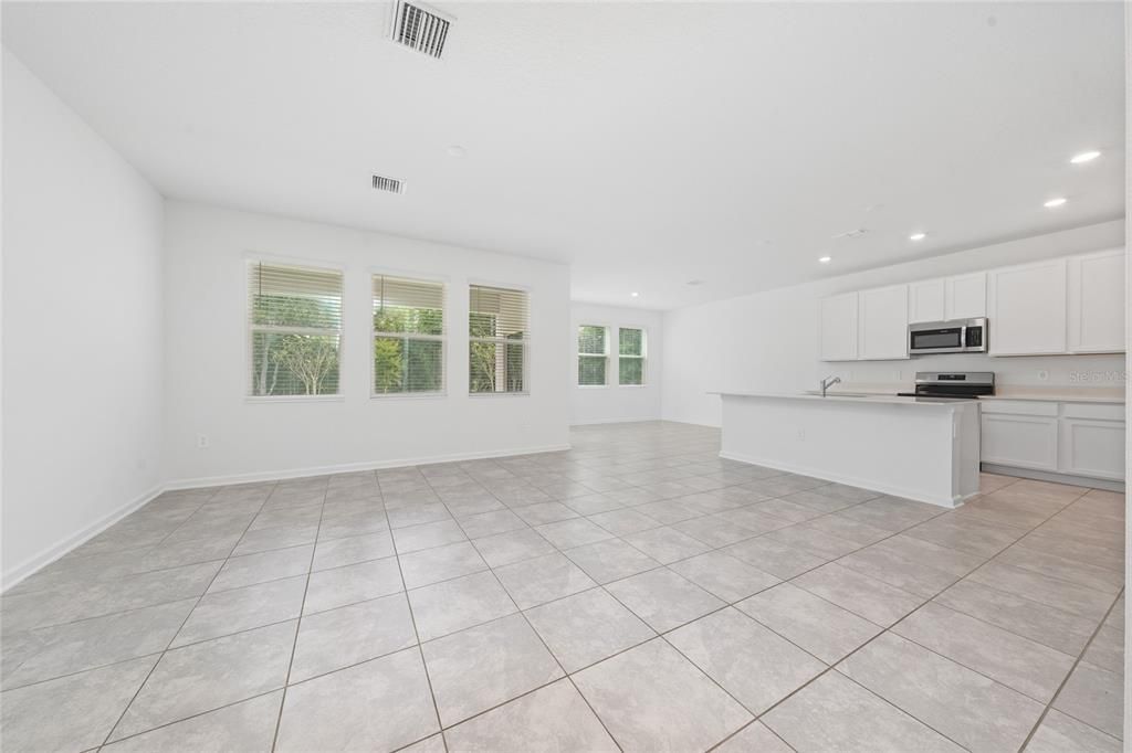 For Sale: $415,000 (4 beds, 2 baths, 2357 Square Feet)