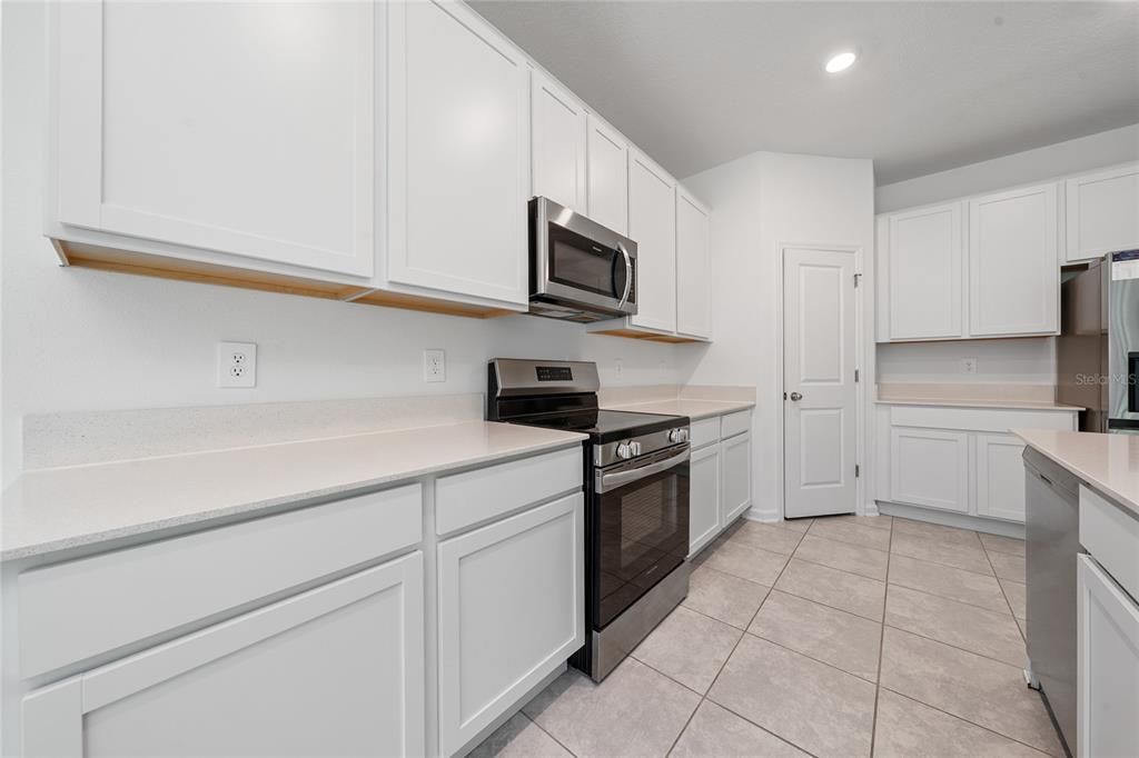 For Sale: $415,000 (4 beds, 2 baths, 2357 Square Feet)