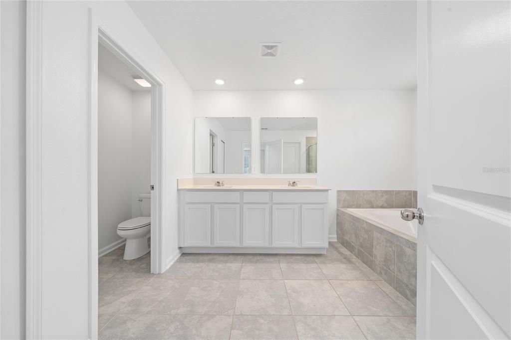 For Sale: $415,000 (4 beds, 2 baths, 2357 Square Feet)