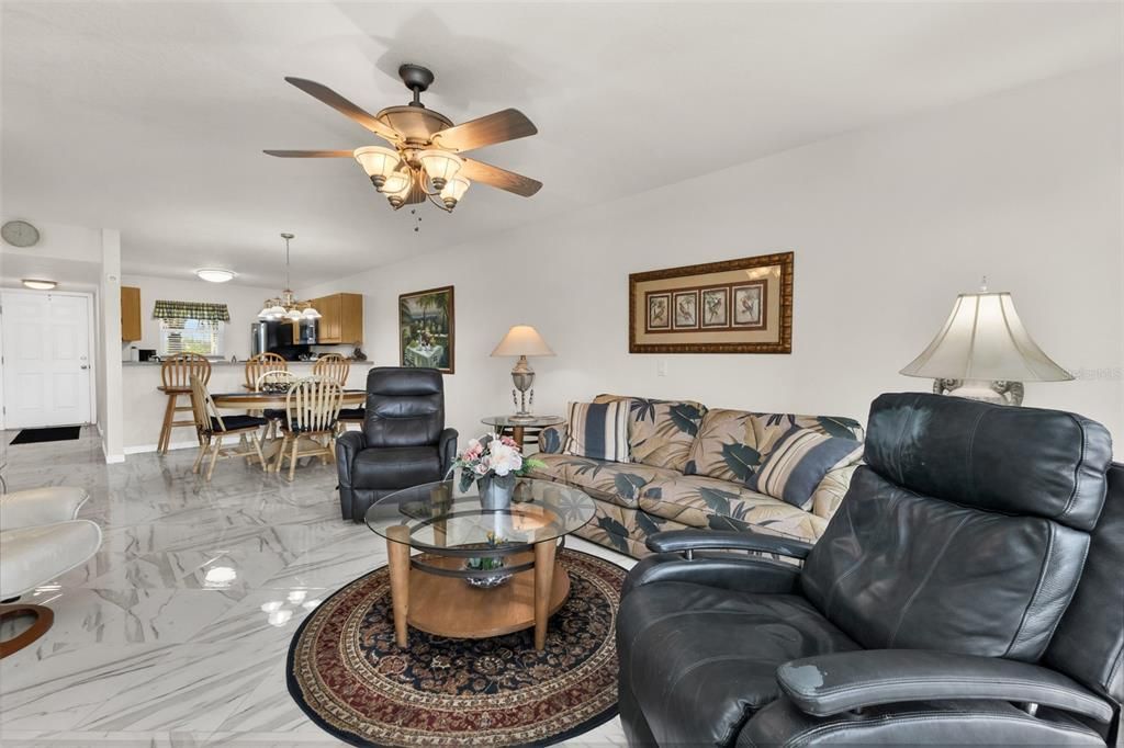 For Sale: $115,000 (2 beds, 2 baths, 1153 Square Feet)
