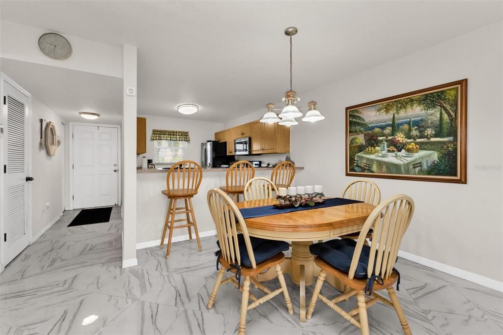 For Sale: $115,000 (2 beds, 2 baths, 1153 Square Feet)