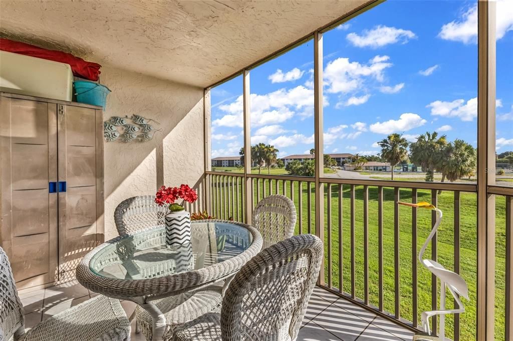 For Sale: $115,000 (2 beds, 2 baths, 1153 Square Feet)