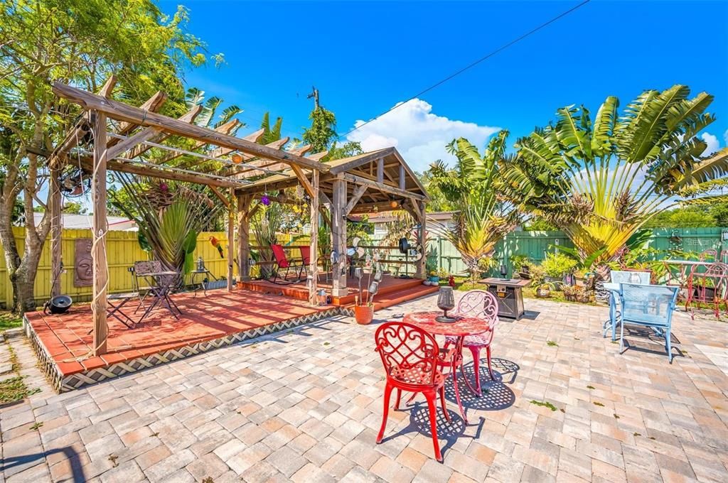 For Rent: $3,000 (3 beds, 2 baths, 1496 Square Feet)