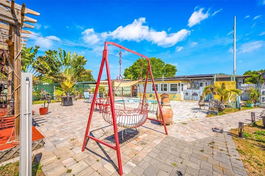 For Rent: $3,000 (3 beds, 2 baths, 1496 Square Feet)