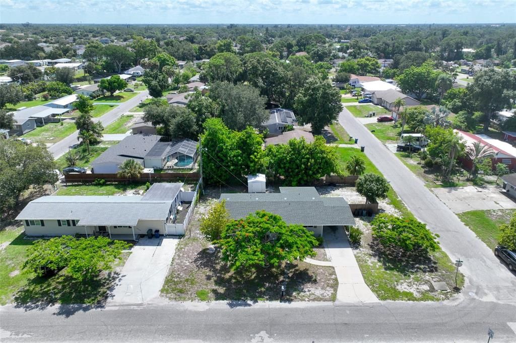 For Sale: $320,000 (2 beds, 2 baths, 1128 Square Feet)