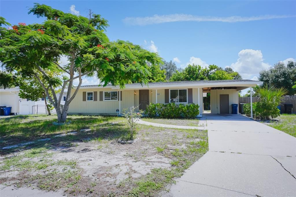 For Sale: $320,000 (2 beds, 2 baths, 1128 Square Feet)