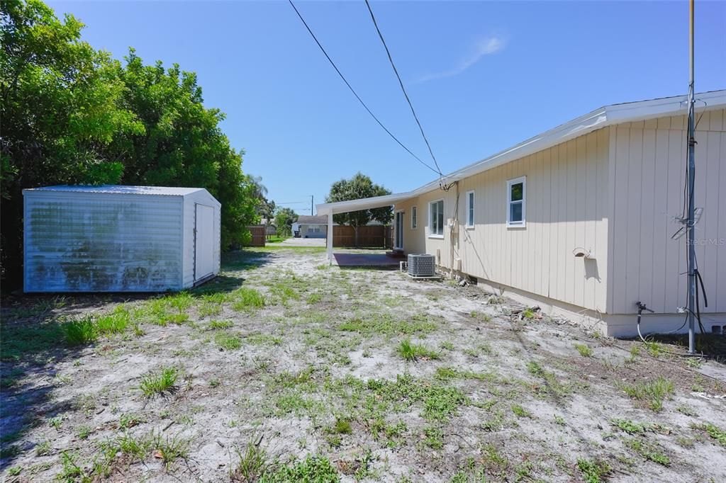 For Sale: $320,000 (2 beds, 2 baths, 1128 Square Feet)