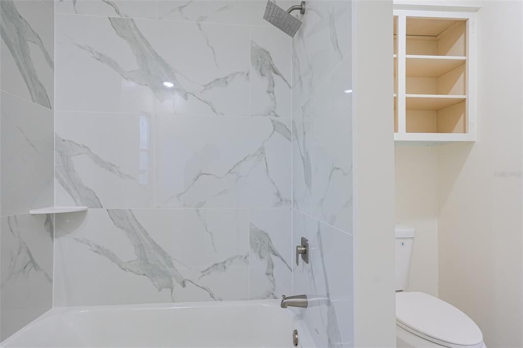 For Sale: $320,000 (2 beds, 2 baths, 1128 Square Feet)