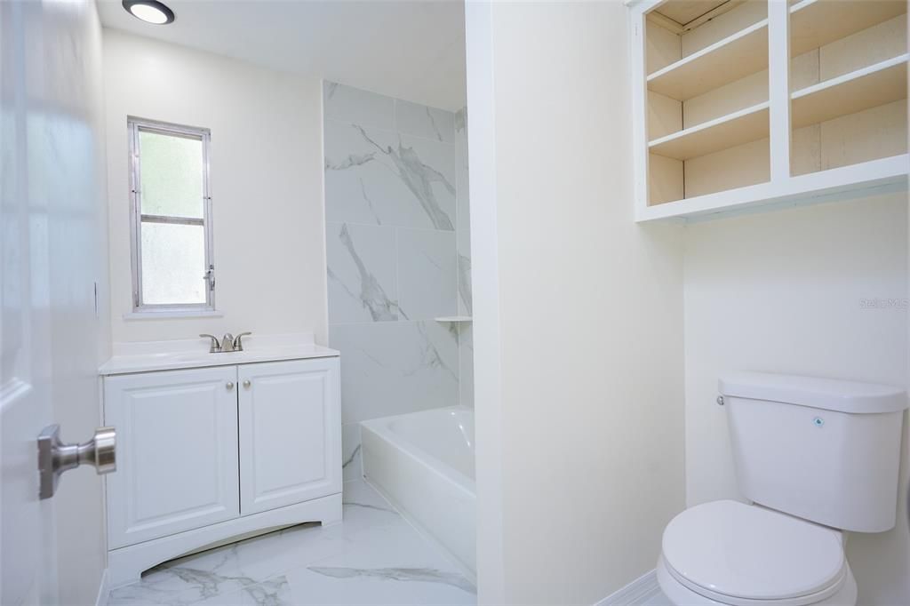 For Sale: $320,000 (2 beds, 2 baths, 1128 Square Feet)