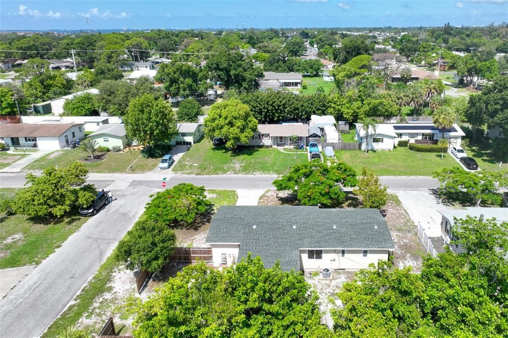 For Sale: $320,000 (2 beds, 2 baths, 1128 Square Feet)