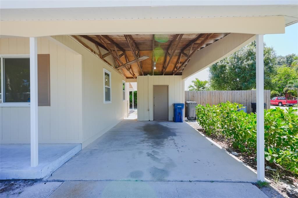 For Sale: $320,000 (2 beds, 2 baths, 1128 Square Feet)