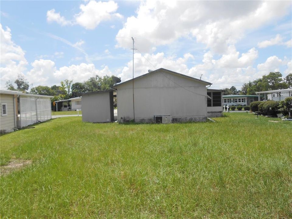 For Sale: $134,900 (2 beds, 1 baths, 805 Square Feet)