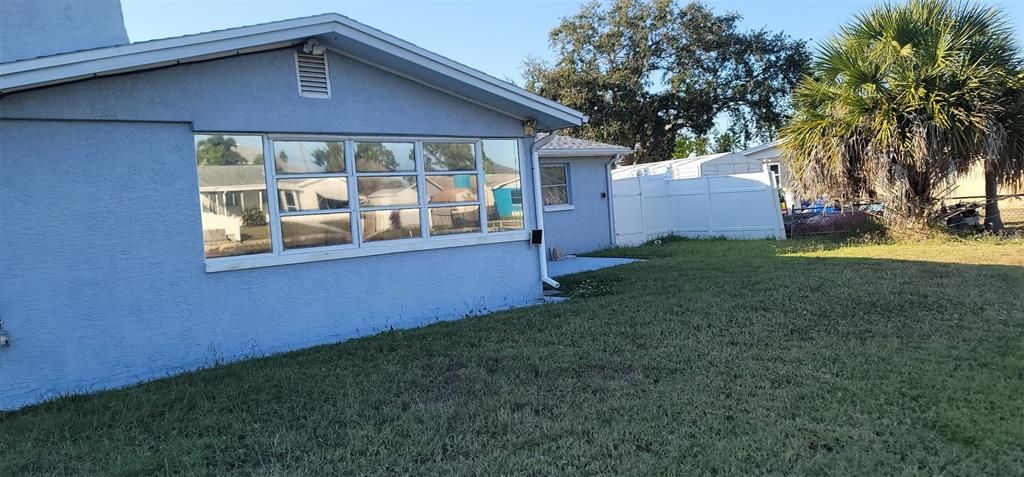 For Rent: $1,775 (2 beds, 1 baths, 1083 Square Feet)