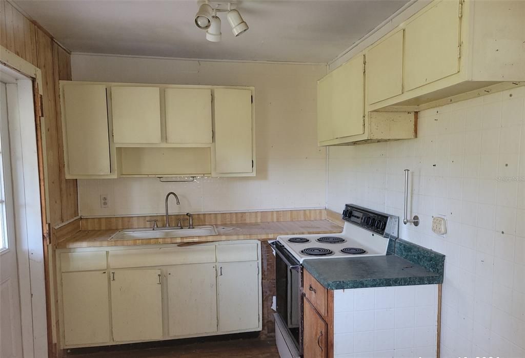 En Venta: $199,000 (3 camas, 1 baños, 1194 Pies cuadrados)