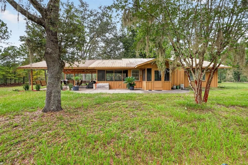 For Sale: $380,000 (2 beds, 1 baths, 1008 Square Feet)