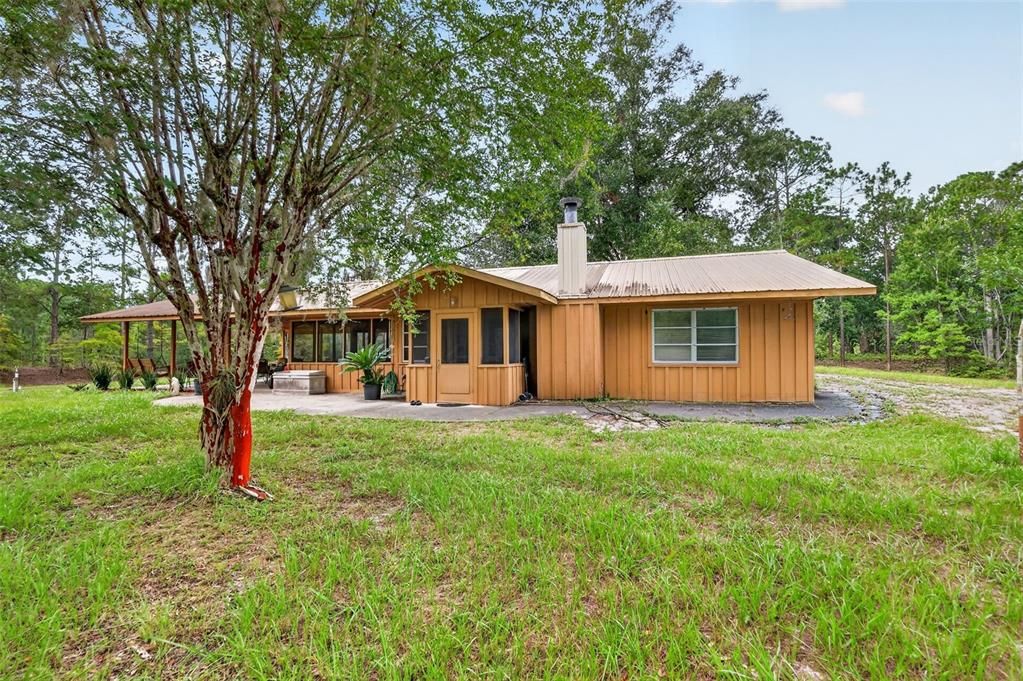 For Sale: $380,000 (2 beds, 1 baths, 1008 Square Feet)