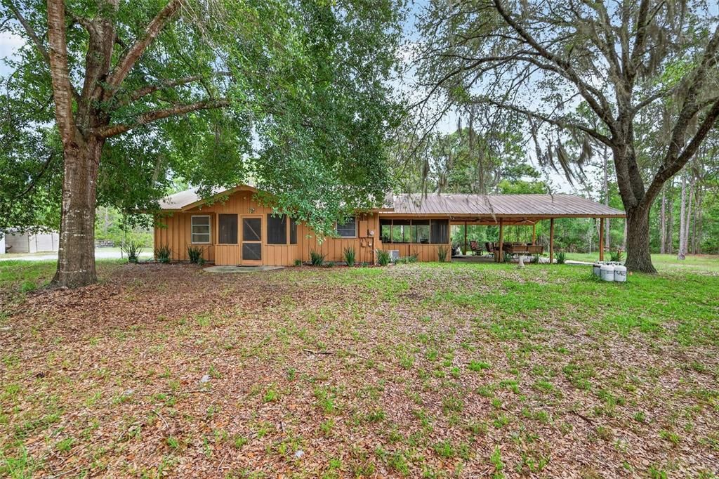 For Sale: $380,000 (2 beds, 1 baths, 1008 Square Feet)