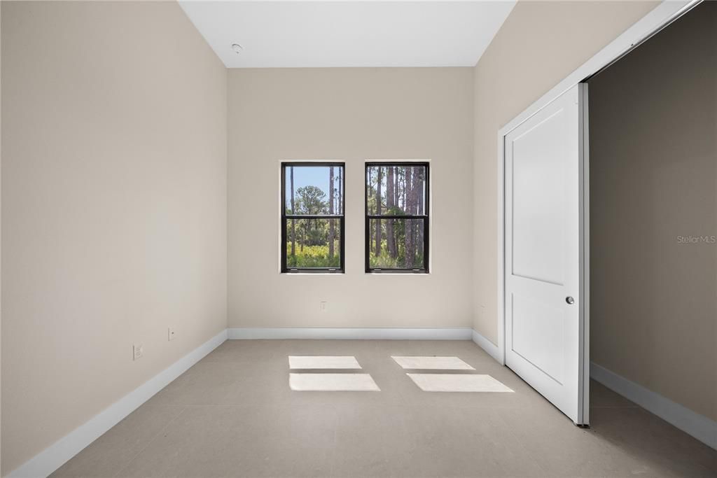 For Sale: $480,000 (3 beds, 3 baths, 2212 Square Feet)
