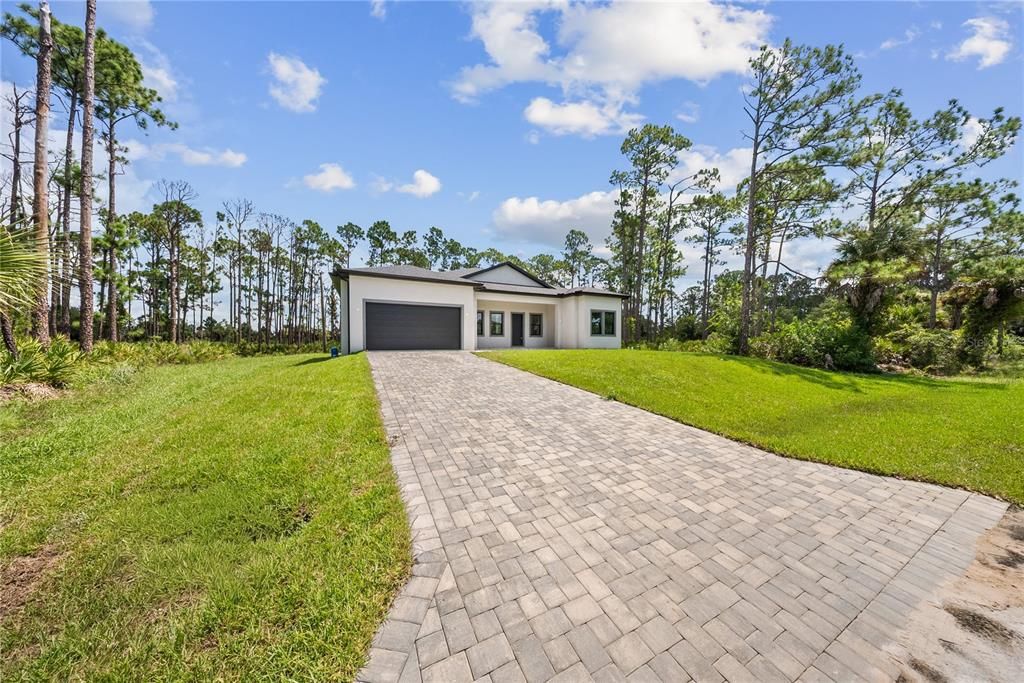 For Sale: $480,000 (3 beds, 3 baths, 2212 Square Feet)