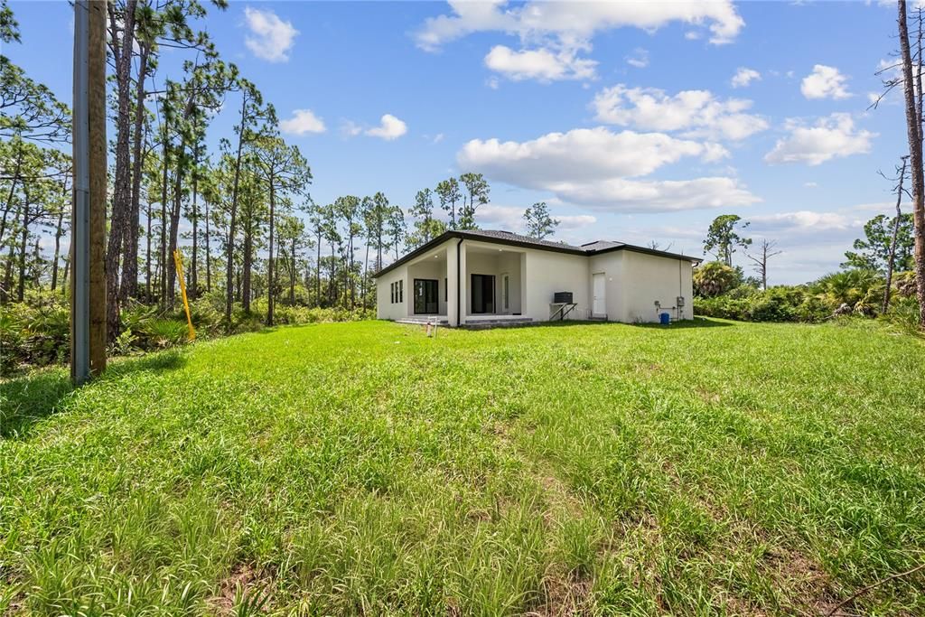 For Sale: $480,000 (3 beds, 3 baths, 2212 Square Feet)