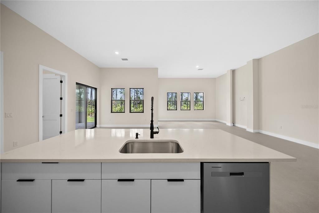 For Sale: $480,000 (3 beds, 3 baths, 2212 Square Feet)