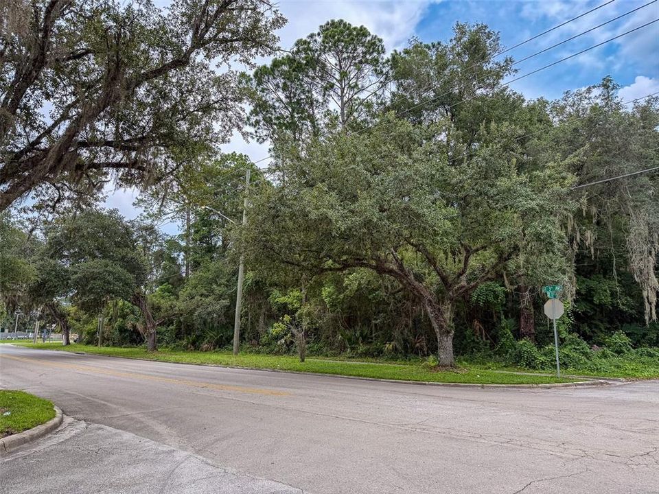 待售: $174,900 (0.55 acres)