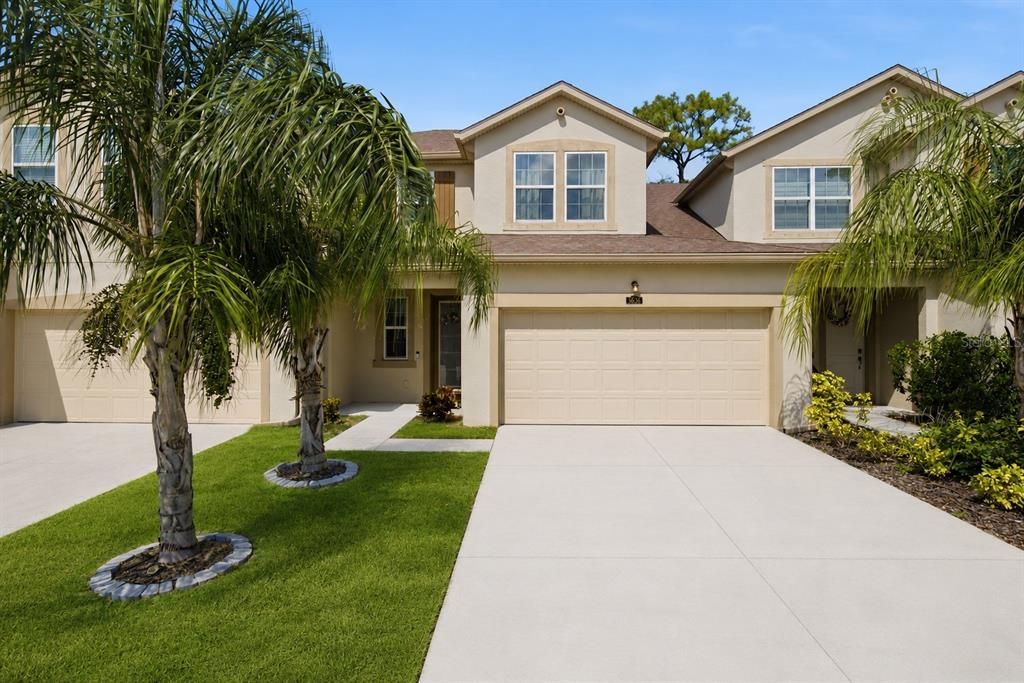 For Sale: $354,900 (3 beds, 2 baths, 1904 Square Feet)